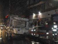 AK Parti il binasına bombalı saldırı!
