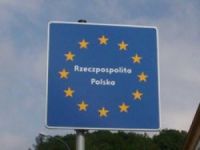 Polonya'dan sınır kontrollerine başlama sinyali