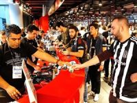 Beşiktaş'ın 'Kartal Yuvası' mağazası açıldı