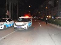 İzmir'de yola 2 ses bombası atıldı