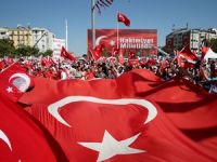 Taksim'de 'Demokrasi' buluşması