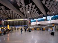 Frankfurt Havalimanı'nda 'şüpheli kişi' alarmı