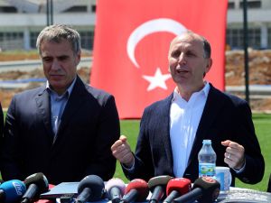 Trabzonspor, Ersun Yanal ile sözleşme imzaladı